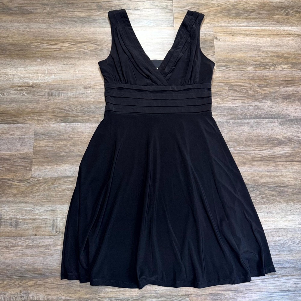 Madison Leigh Fit & Flare Dress Womens 8 Sleeveless Empire Waist Surplice Neck